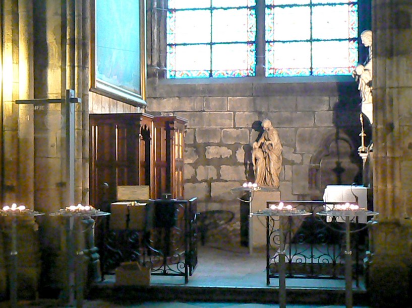 Interieur de la Cathedrale: Interieur de Notre Dame 024